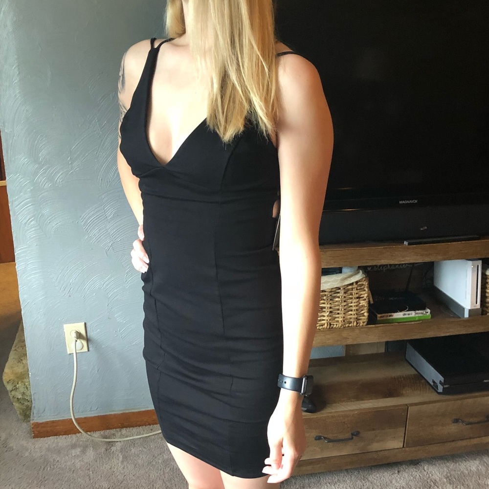 NWT XS Lulu’s Strappy Bodycon Dress